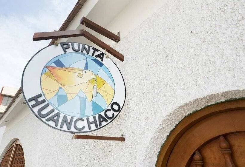 Punta Huanchaco Hostel