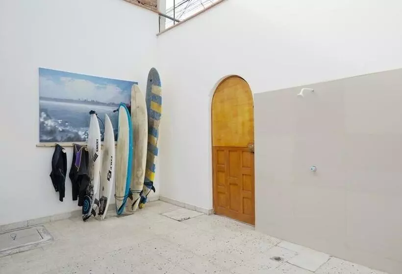 Punta Huanchaco Hostel