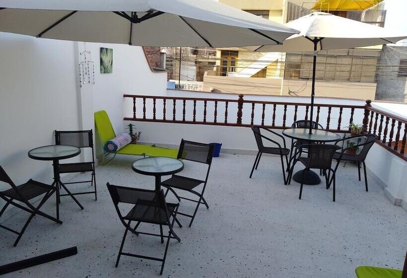 Punta Huanchaco Hostel