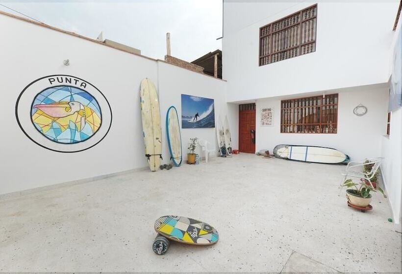 Punta Huanchaco Hostel
