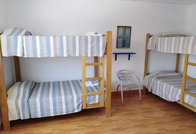 Punta Huanchaco Hostel