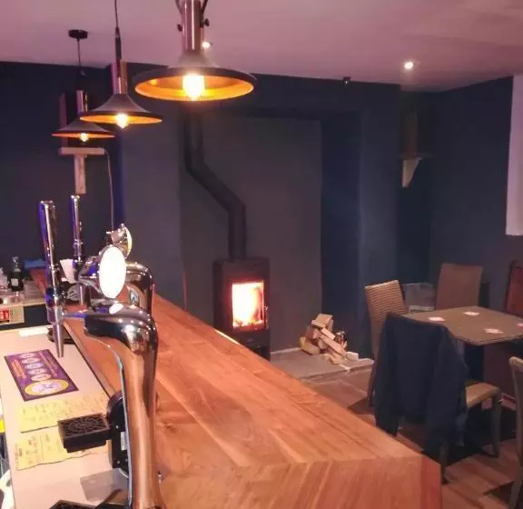 Retkeilymaja Ty Glyndwr Bunkhouse, Bar And Cafe