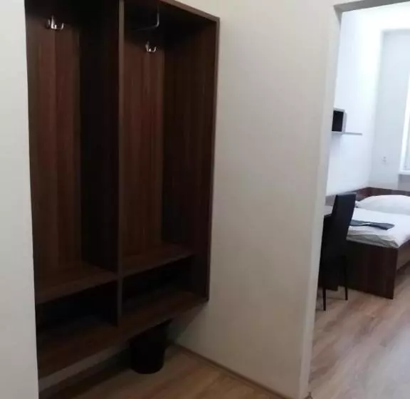 هاستل Ubytovňa Nobelova