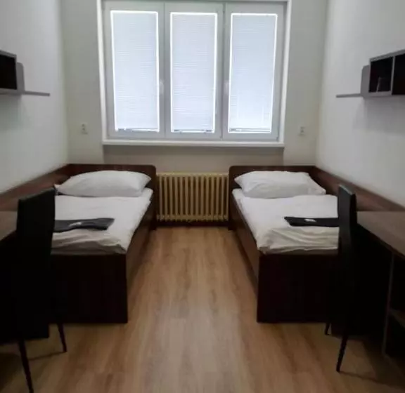 هاستل Ubytovňa Nobelova