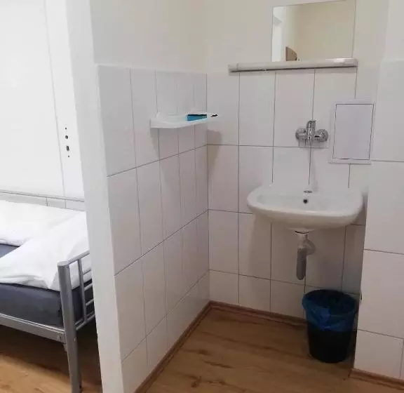 هاستل Ubytovňa Nobelova