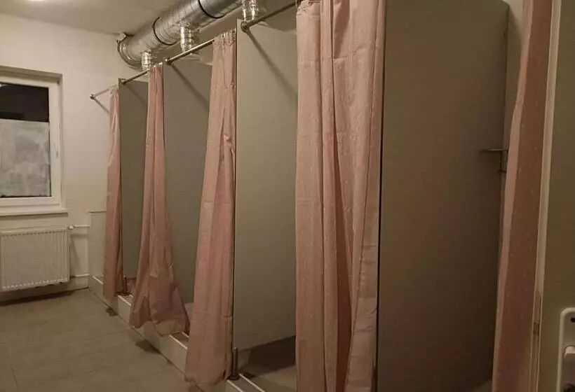 هاستل Ubytovňa Nobelova