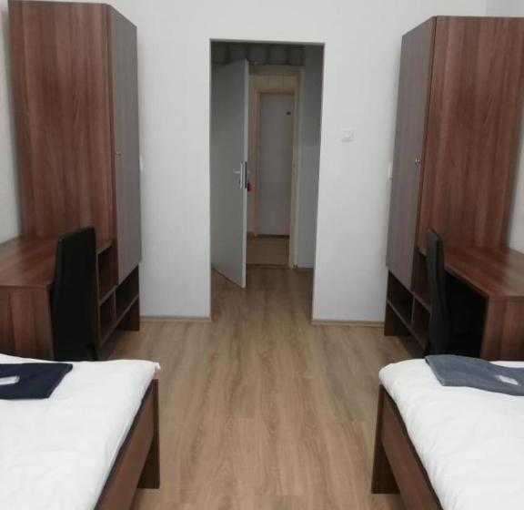 هاستل Ubytovňa Nobelova