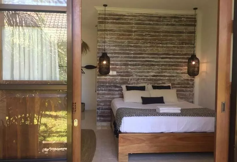 ホテル Mangga Wangga Living