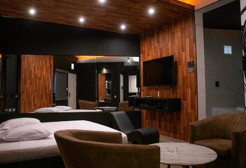 ホテル Orei Private Suites Adult Only