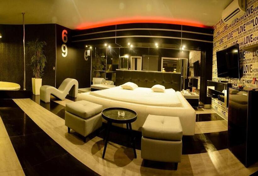 ホテル Orei Private Suites Adult Only