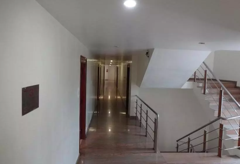 ホテル Sri Annapoorna Tower