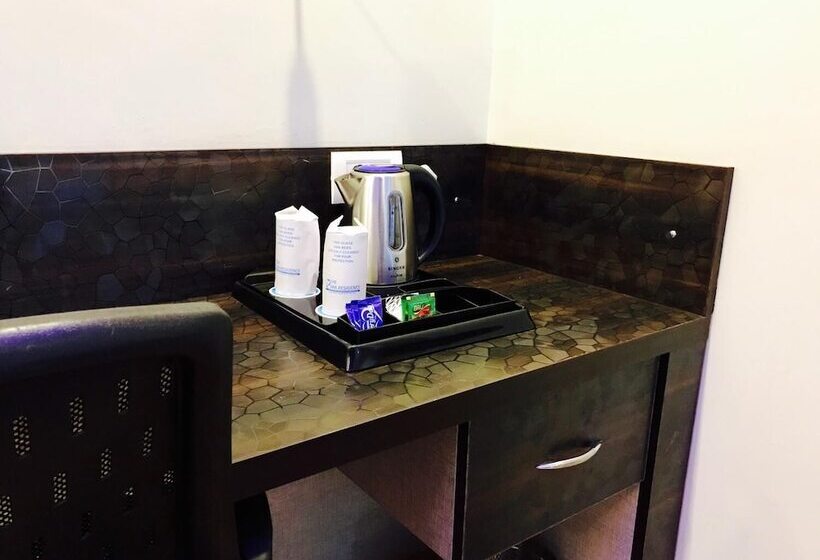 Hotel The Park Residency