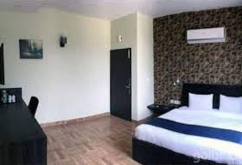 Hotel The Park Residency