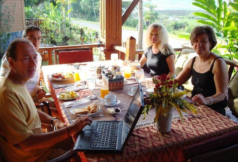 Viang Yonok Hotel, Restaurant, Sports Club