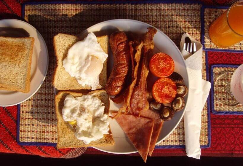 Viang Yonok Hotel, Restaurant, Sports Club