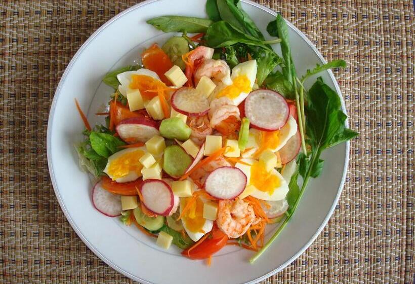 Viang Yonok Hotel, Restaurant, Sports Club