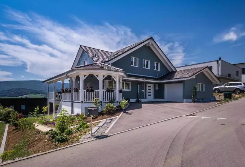 ベッドアンドブレックファースト B+b Passifleur