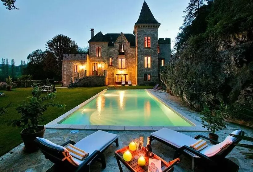 ベッドアンドブレックファースト Manoir De La Malartrie