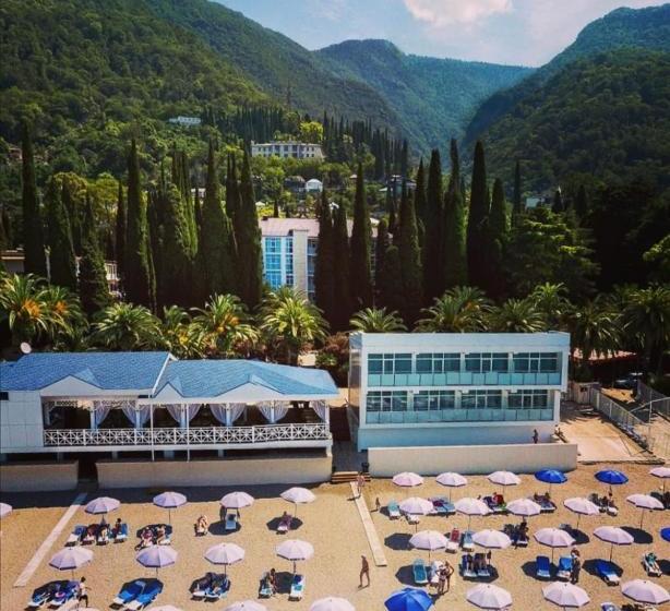 هتل Cheluskintsev