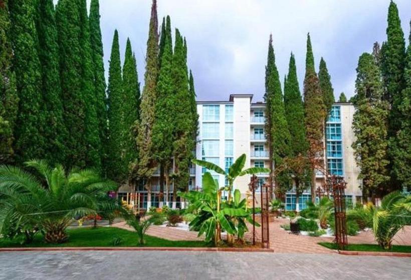 هتل Cheluskintsev