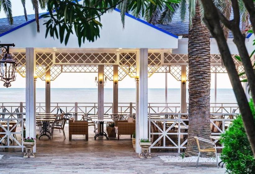 هتل Cheluskintsev