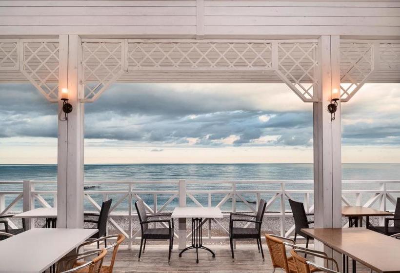 هتل Cheluskintsev