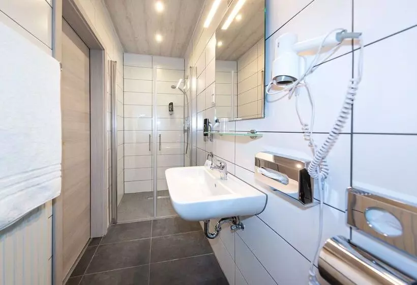 Hotelli Gasthof Zum Siegburger