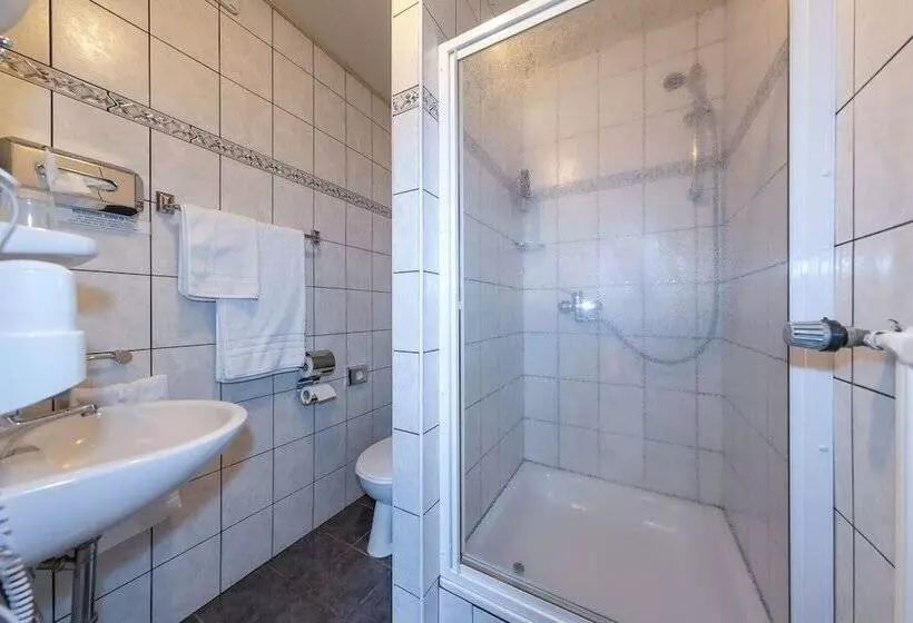 Hotelli Gasthof Zum Siegburger