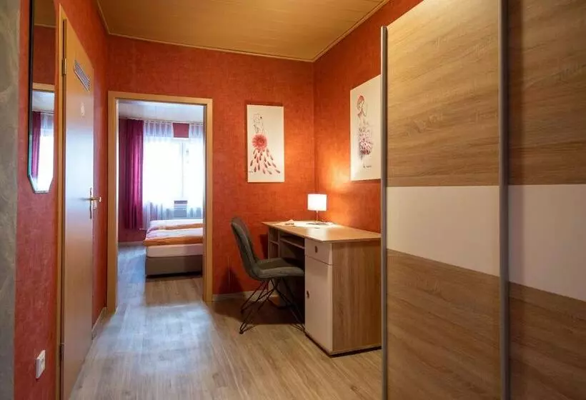 Hotelli Gasthof Zum Siegburger