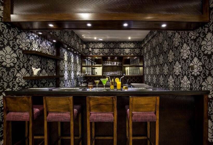 Grand 7 Hotel Kesbewa