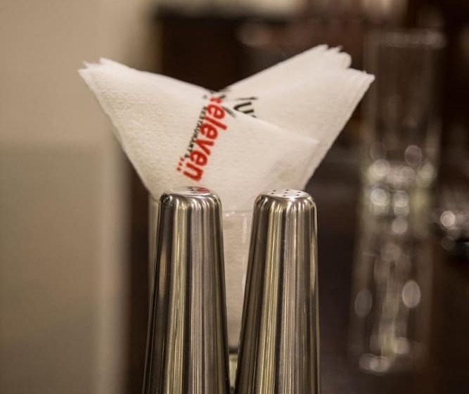 Grand 7 Hotel Kesbewa