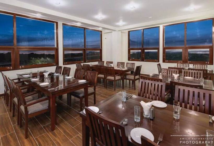 Grand 7 Hotel Kesbewa