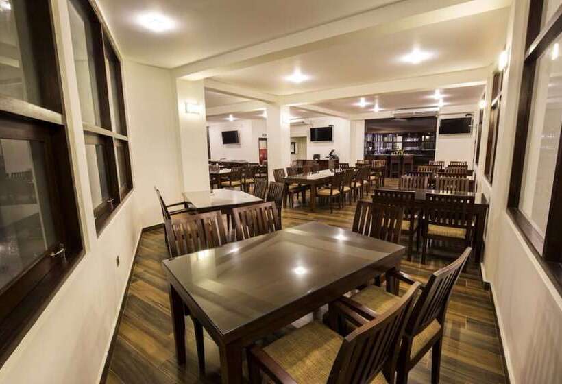 Grand 7 Hotel Kesbewa