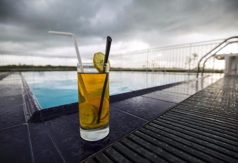 Grand 7 Hotel Kesbewa