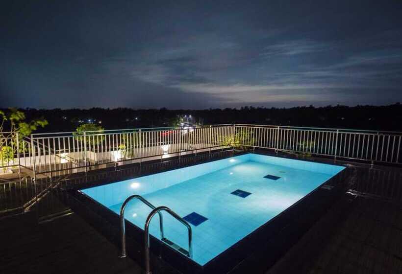 Grand 7 Hotel Kesbewa