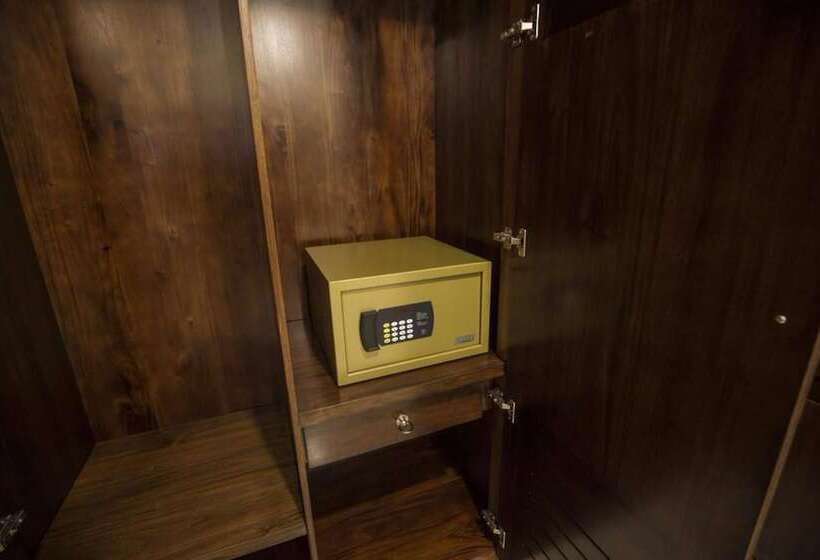 Grand 7 Hotel Kesbewa