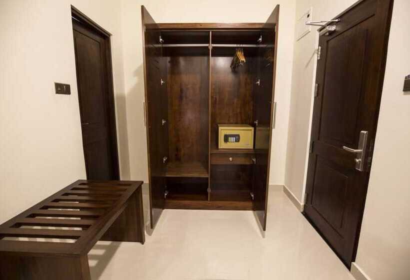 Grand 7 Hotel Kesbewa