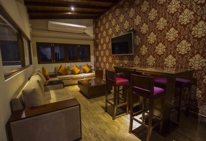 Grand 7 Hotel Kesbewa