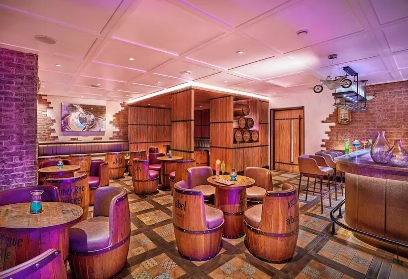 ホテル Vivanta Jammu City Centre