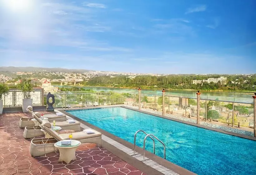 ホテル Vivanta Jammu City Centre