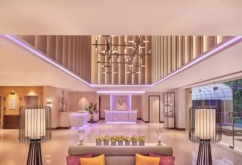 ホテル Vivanta Jammu City Centre