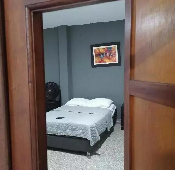 ホテル Suite Trujillo