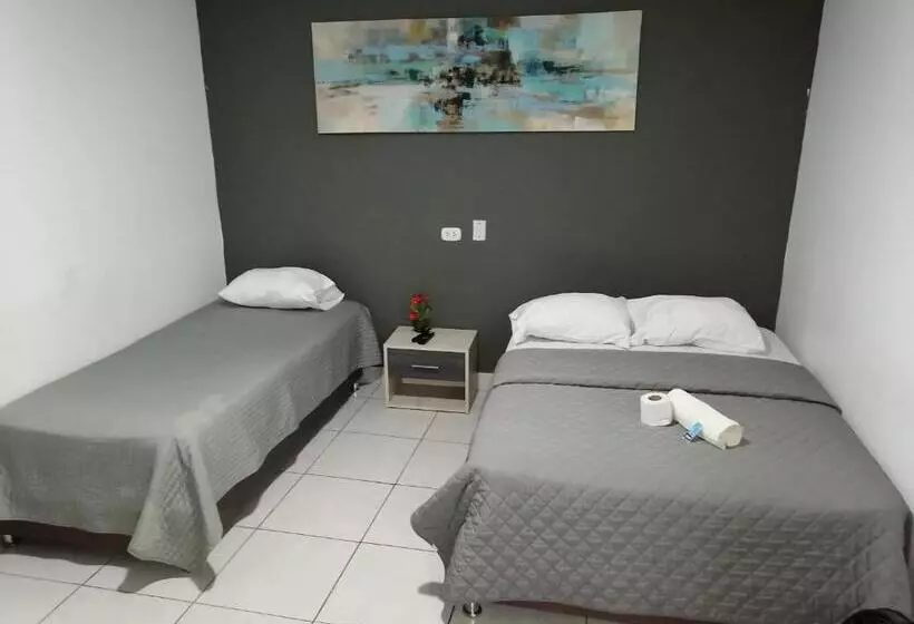 ホテル Suite Trujillo