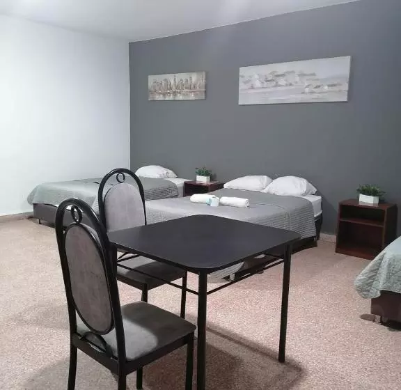 ホテル Suite Trujillo