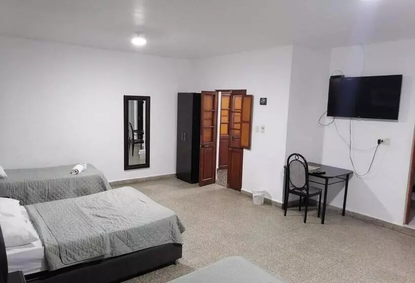 ホテル Suite Trujillo