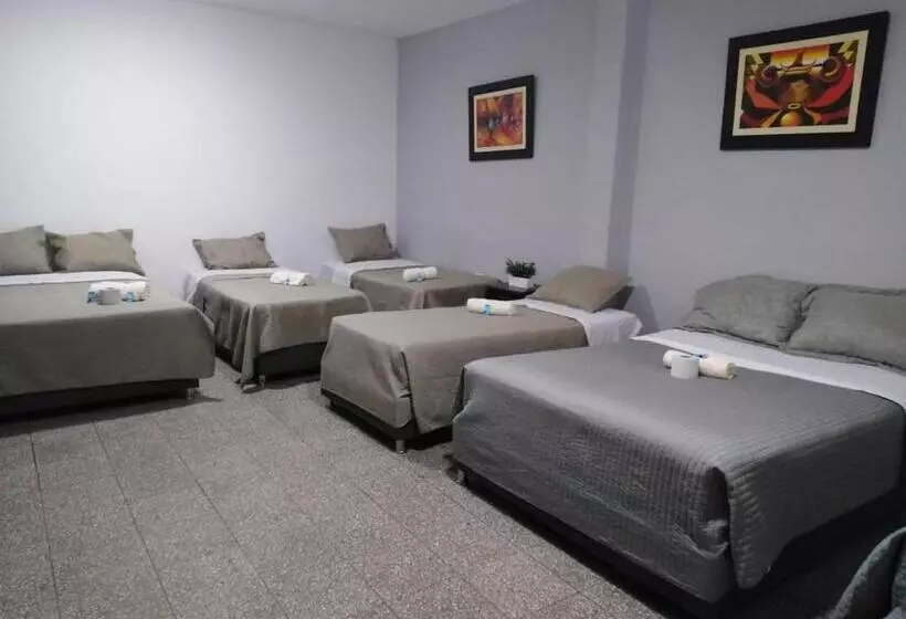 ホテル Suite Trujillo