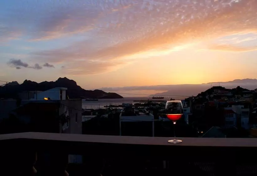 تختخواب و صبحانه Vila Mira Mar