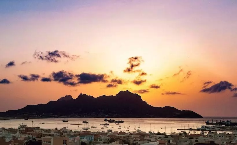 تختخواب و صبحانه Vila Mira Mar