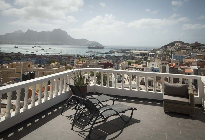 تختخواب و صبحانه Vila Mira Mar