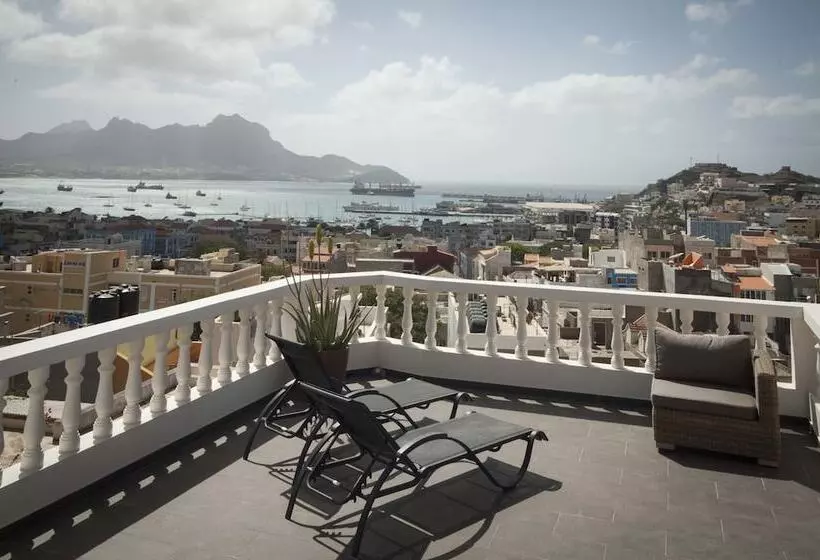 تختخواب و صبحانه Vila Mira Mar